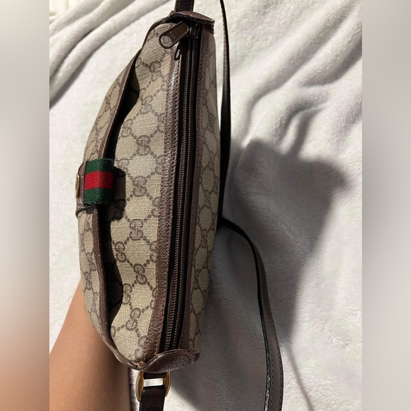 Authentic GG sherry line criss body bag - Picture 9 of 12